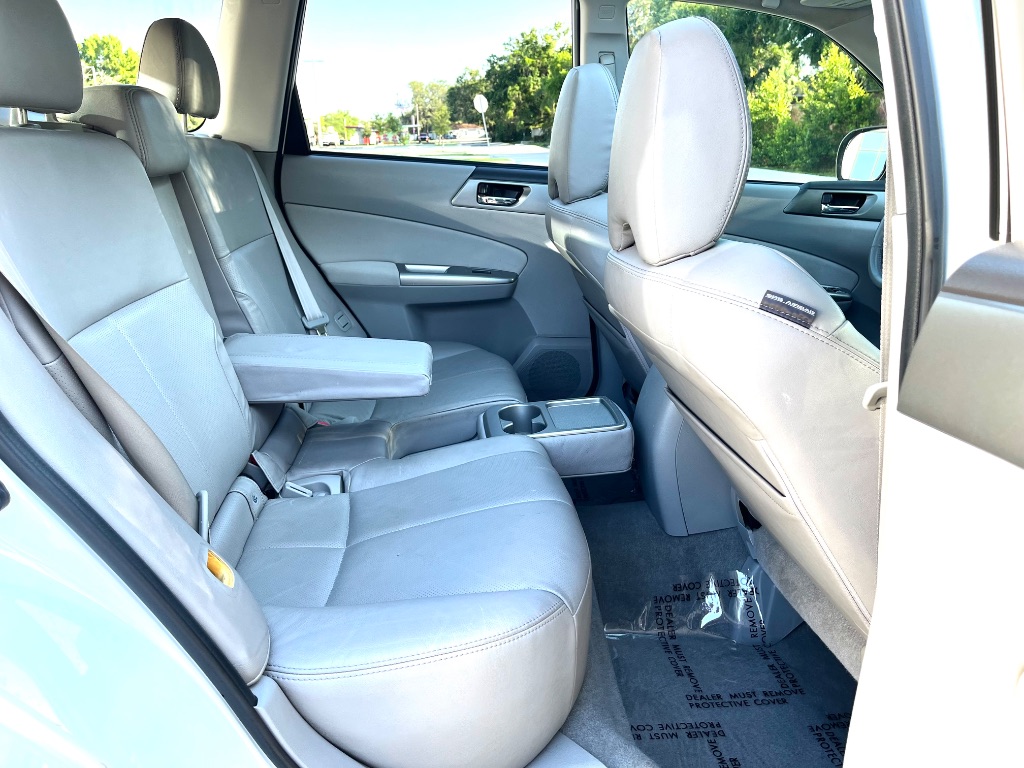 2010 Subaru Forester 2.5X Limited photo
