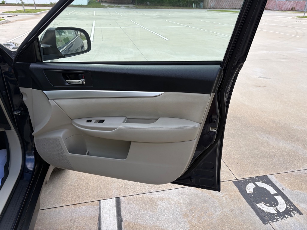 2012 Subaru Outback - $6,995
