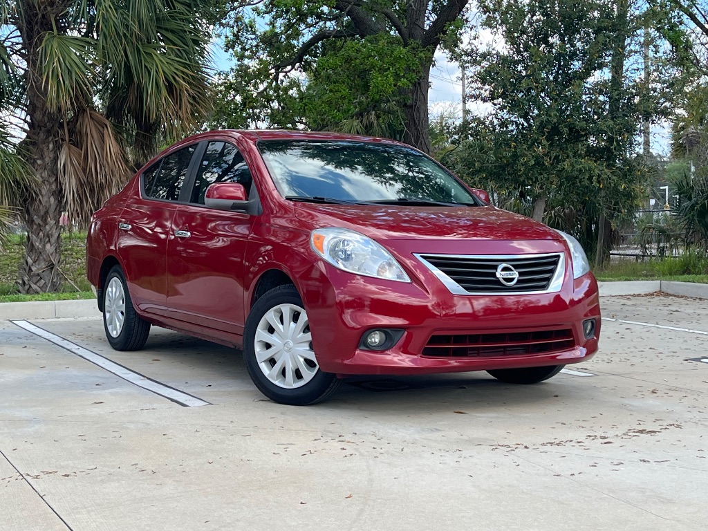 2012 Nissan Versa 1.6 SV