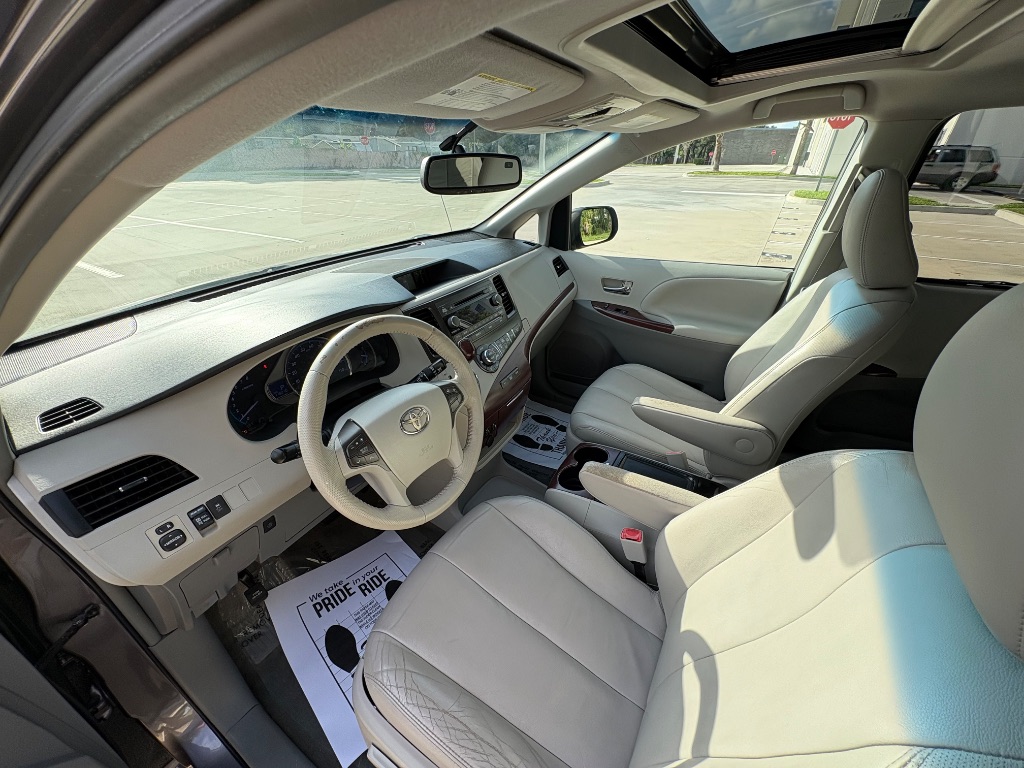 2012 Toyota Sienna - $13,995