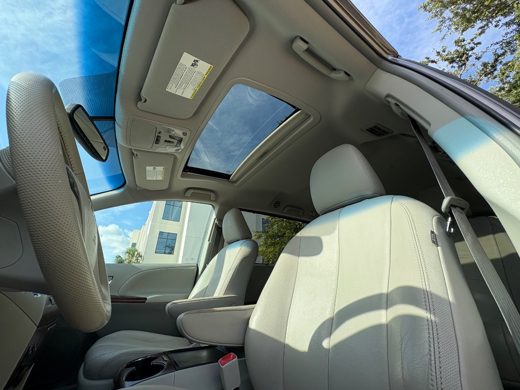 2012 Toyota Sienna - $13,995