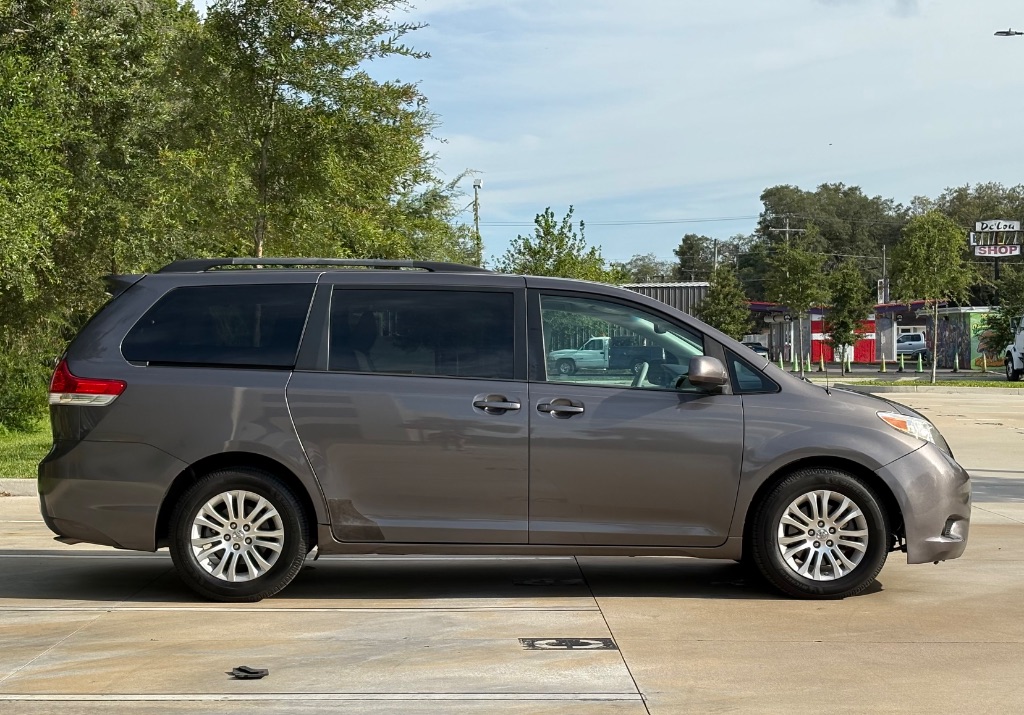 2012 Toyota Sienna - $13,995