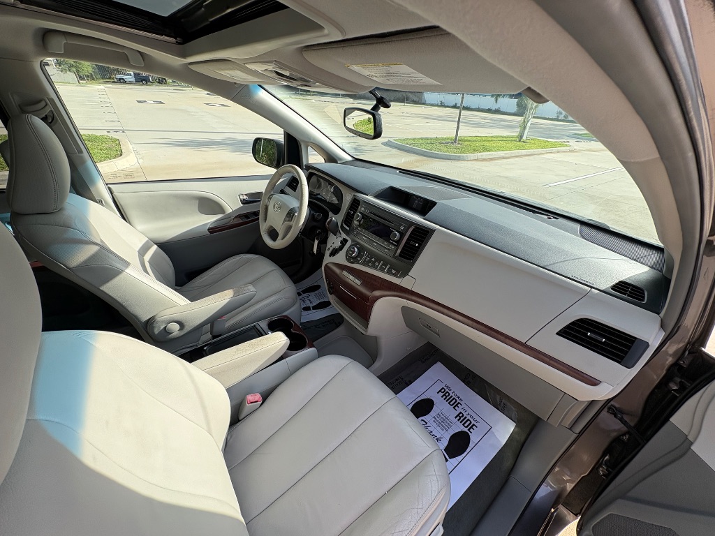 2012 Toyota Sienna - $13,995