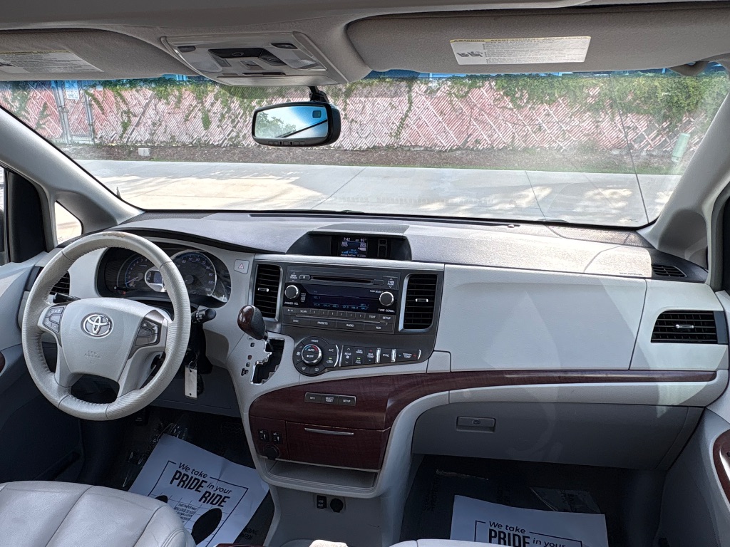 2012 Toyota Sienna - $13,995