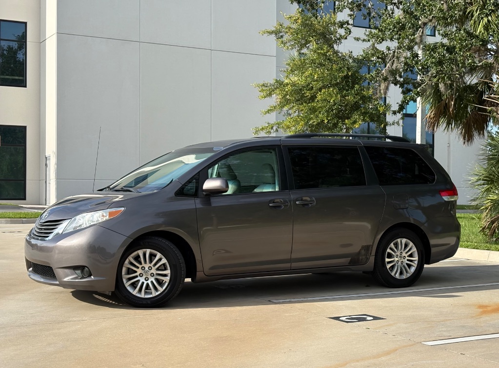 2012 Toyota Sienna - $13,995