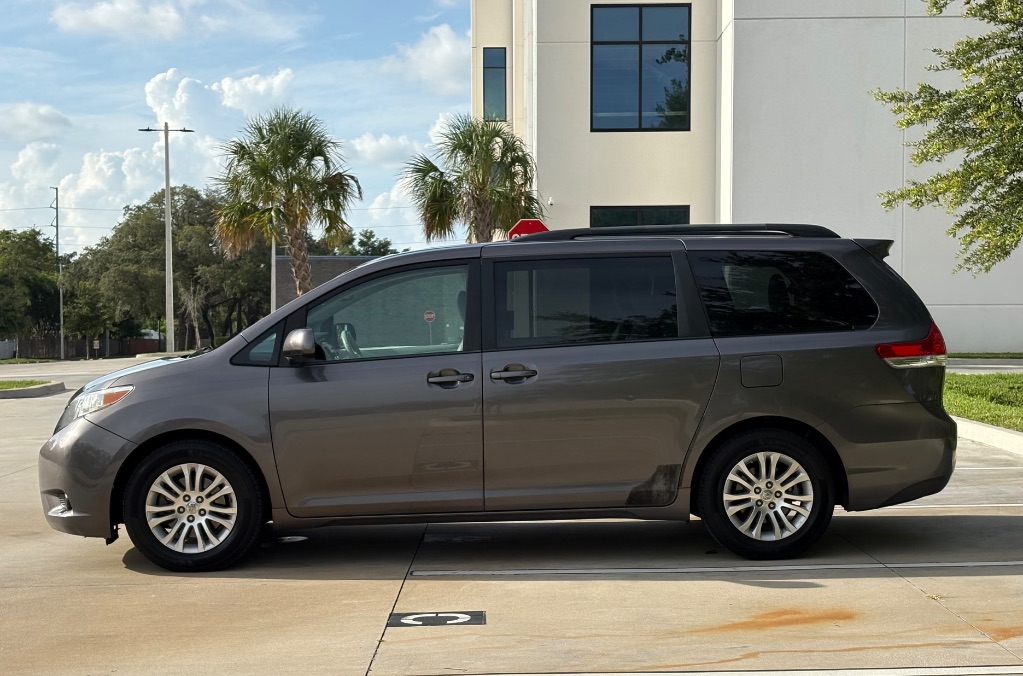 2012 Toyota Sienna - $13,995