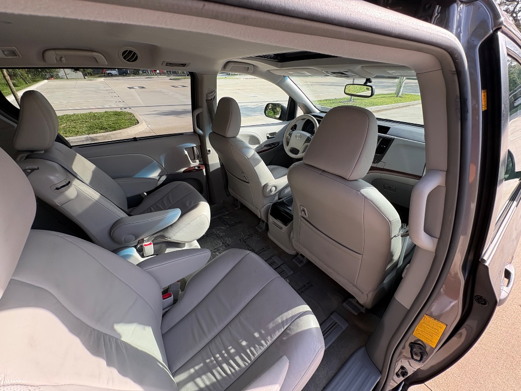 2012 Toyota Sienna - $13,995
