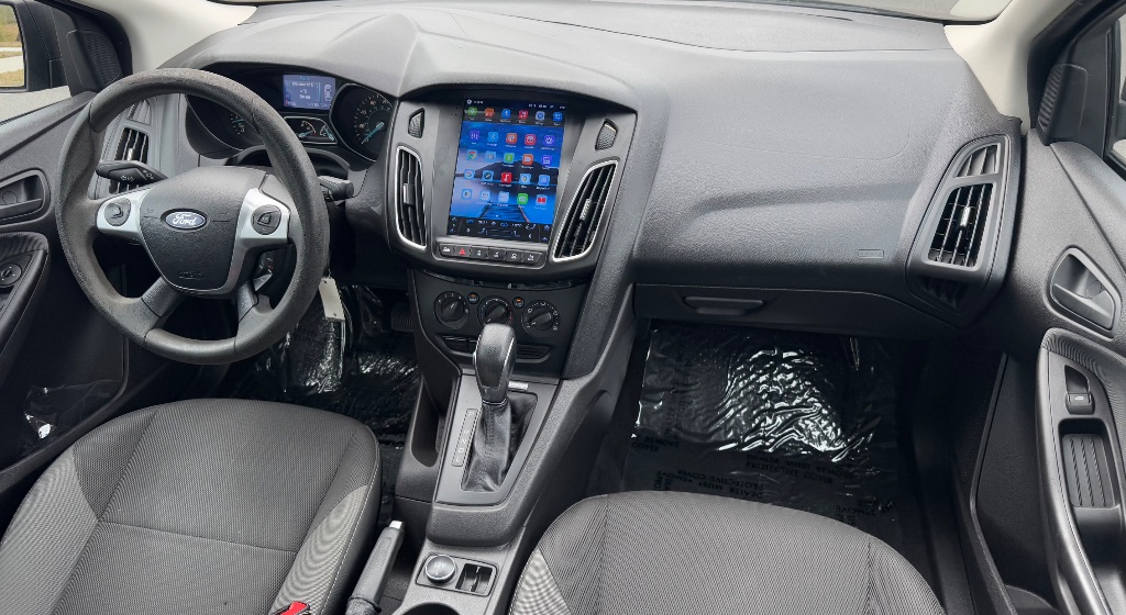 2013 Ford Focus S photo