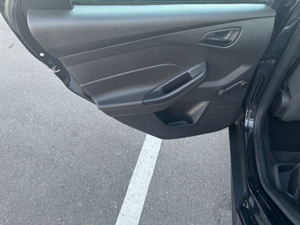 2013 Ford Focus S photo