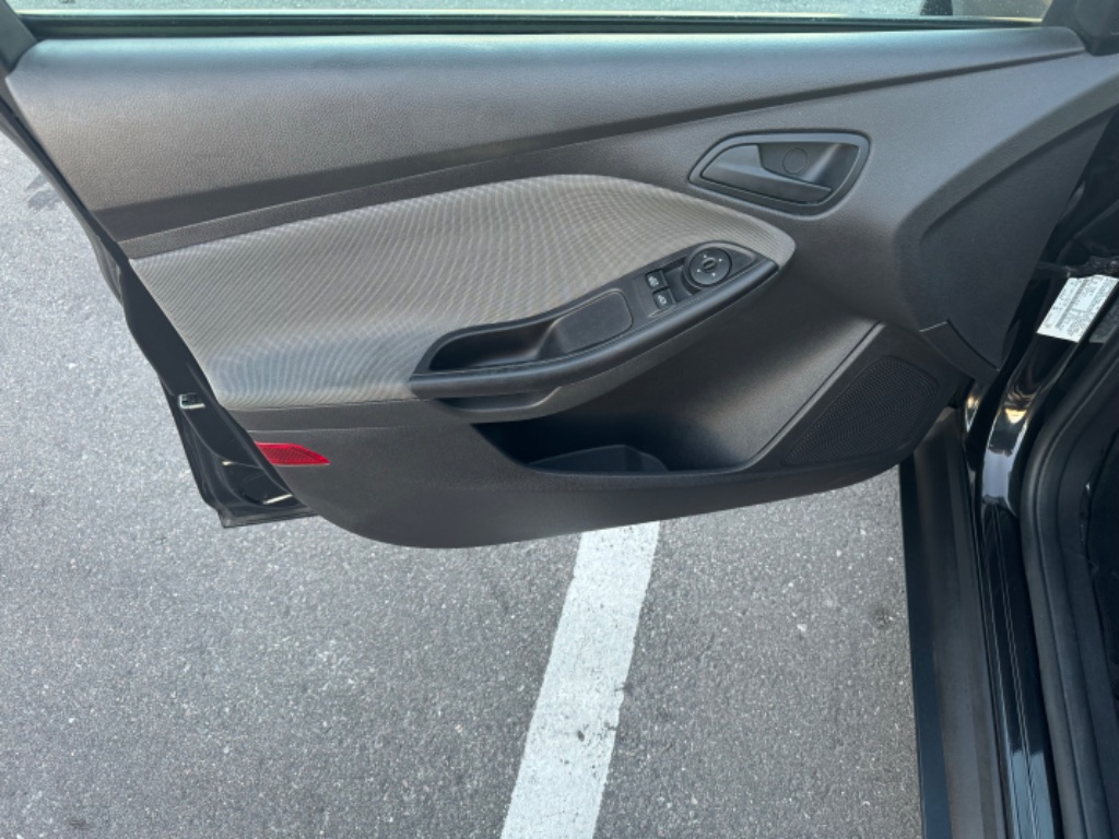 2013 Ford Focus S photo