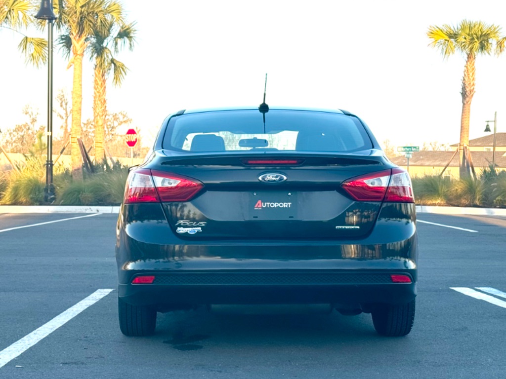 2013 Ford Focus S photo
