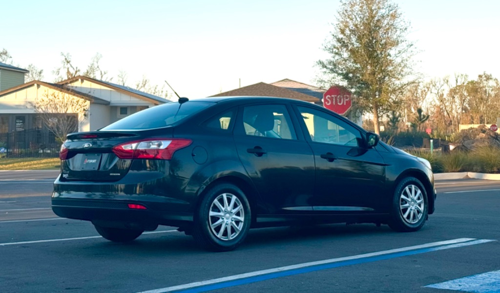 2013 Ford Focus S photo
