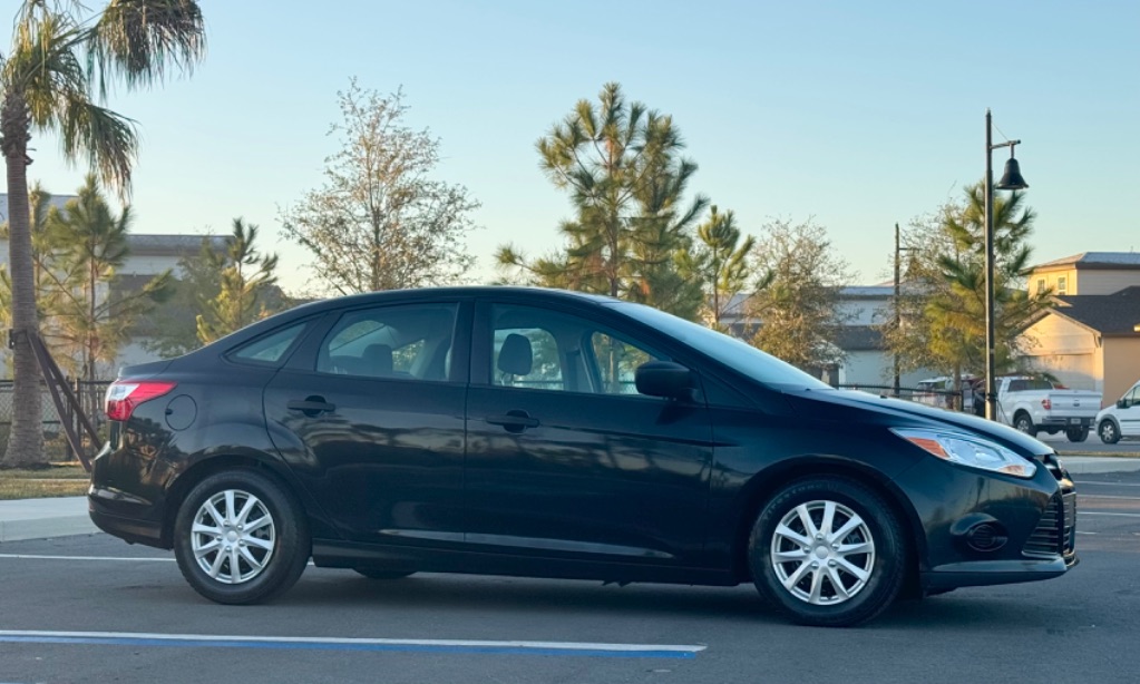 2013 Ford Focus S photo
