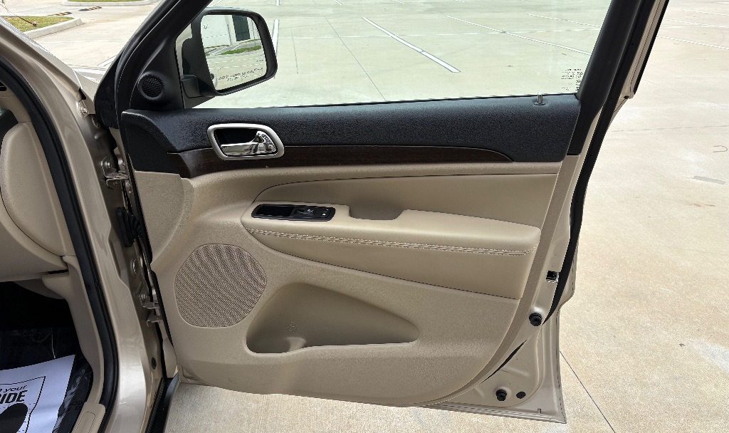 2014 Jeep Cherokee - $8,995