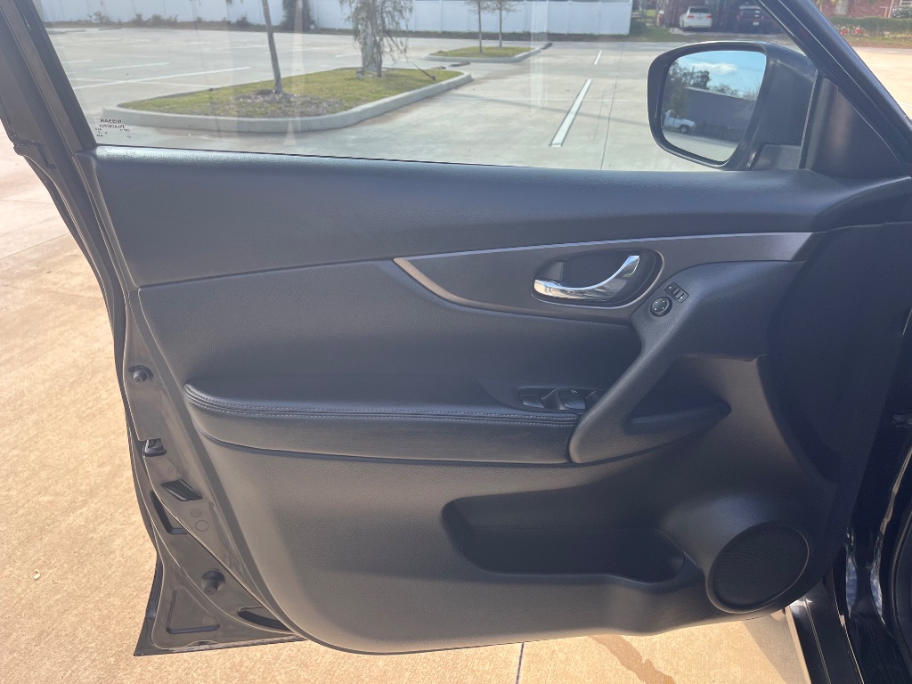 2014 Nissan Rogue - $7,995