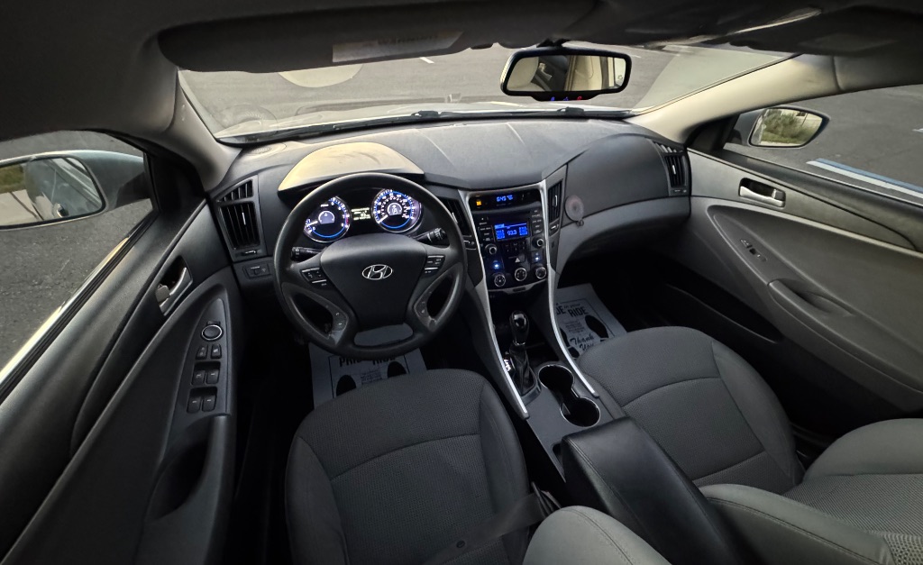 2014 Hyundai Sonata GLS photo