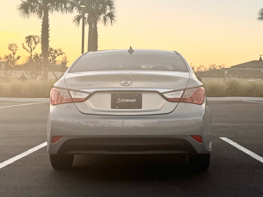 2014 Hyundai Sonata GLS photo