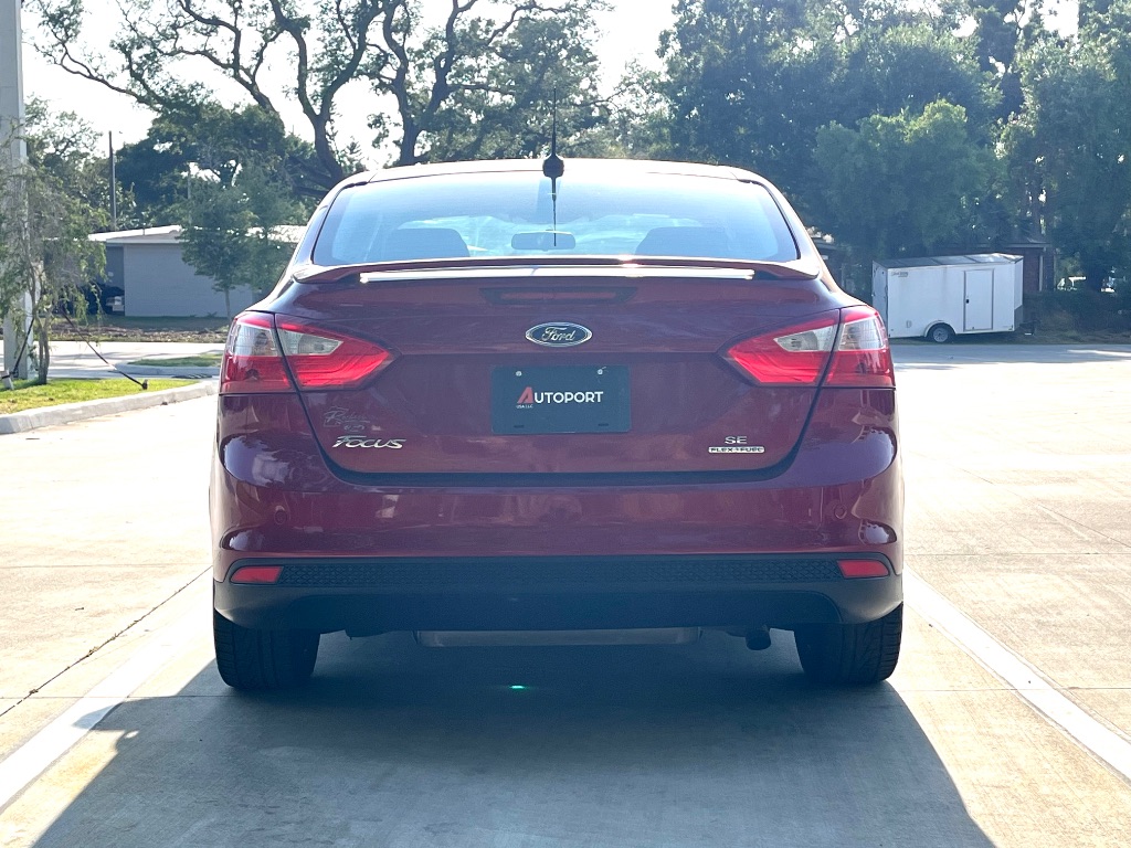 2014 Ford Focus SE photo
