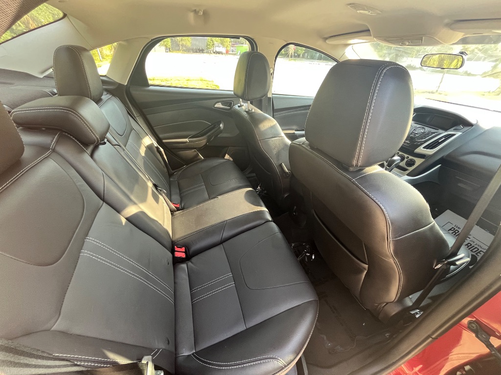 2014 Ford Focus SE photo