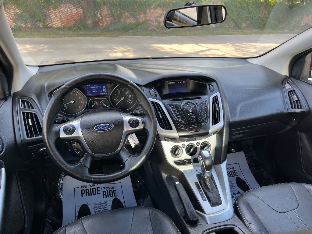 2014 Ford Focus SE photo