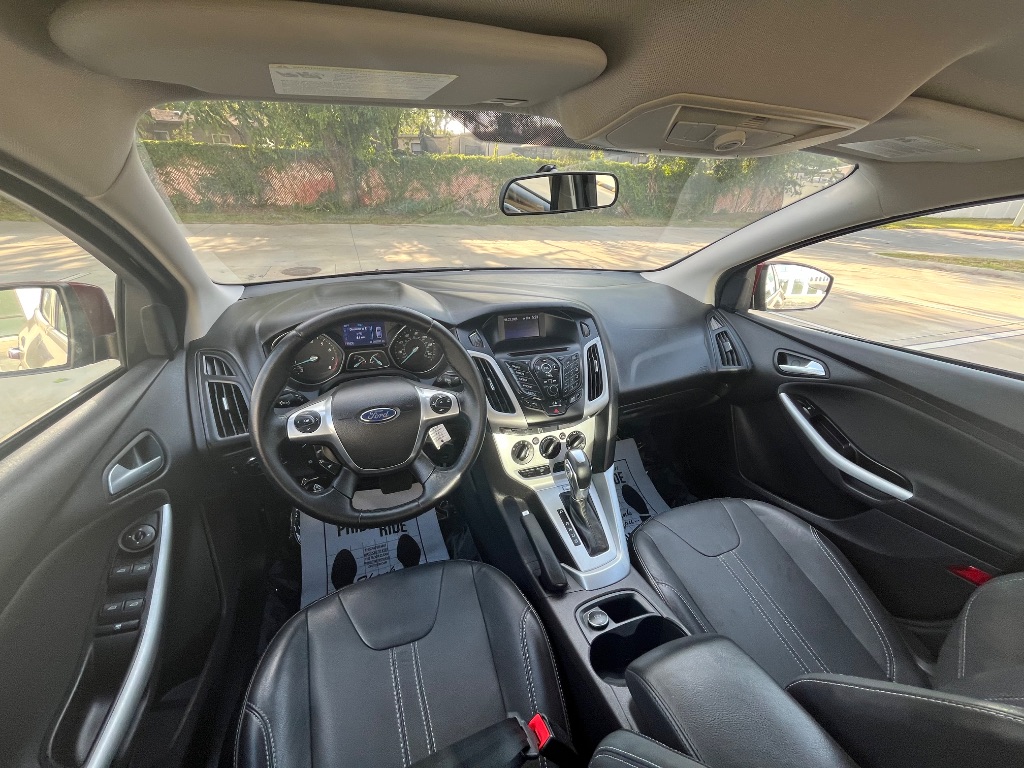 2014 Ford Focus SE photo