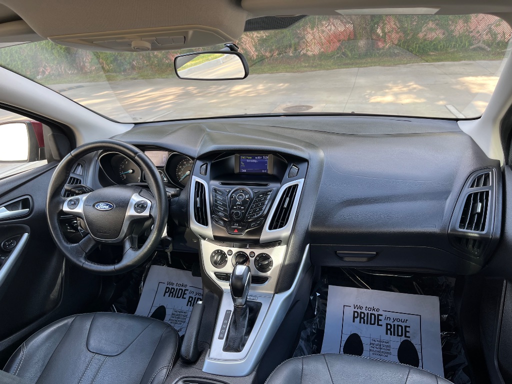 2014 Ford Focus SE photo