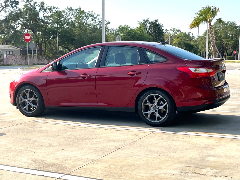 2014 Ford Focus SE photo