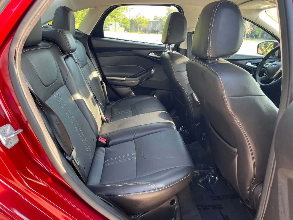 2014 Ford Focus SE photo