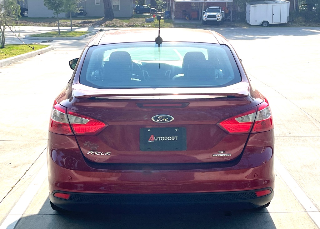 2014 Ford Focus SE photo