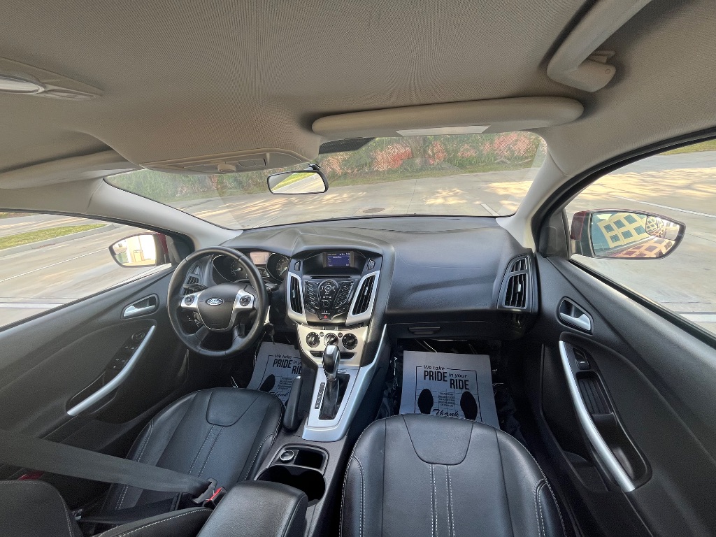 2014 Ford Focus SE photo