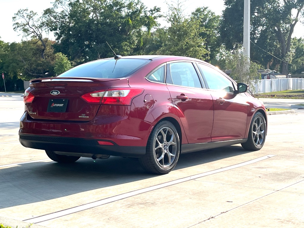 2014 Ford Focus SE photo