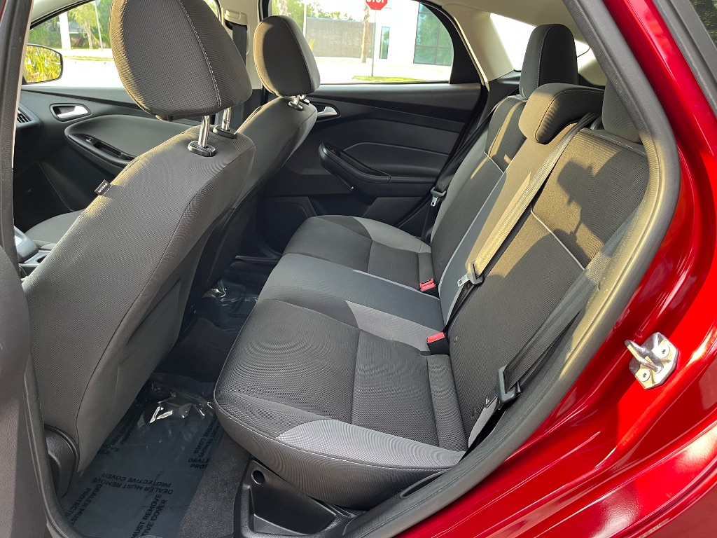 2014 Ford Focus SE photo