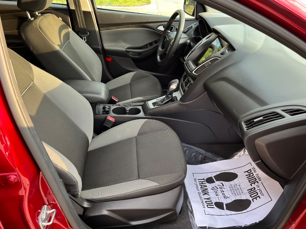 2014 Ford Focus SE photo