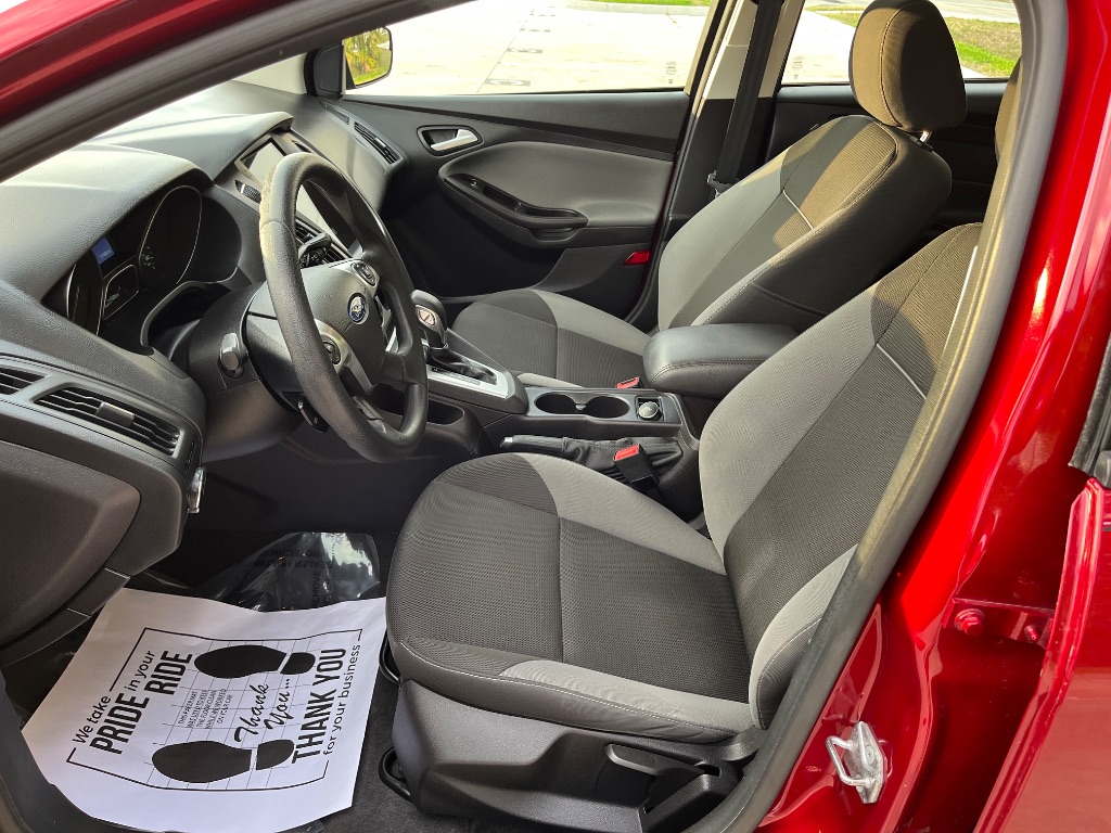 2014 Ford Focus SE photo