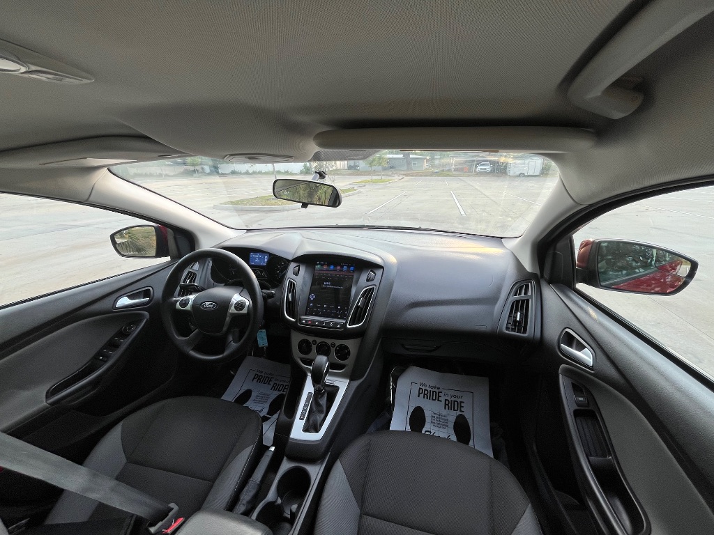 2014 Ford Focus SE photo