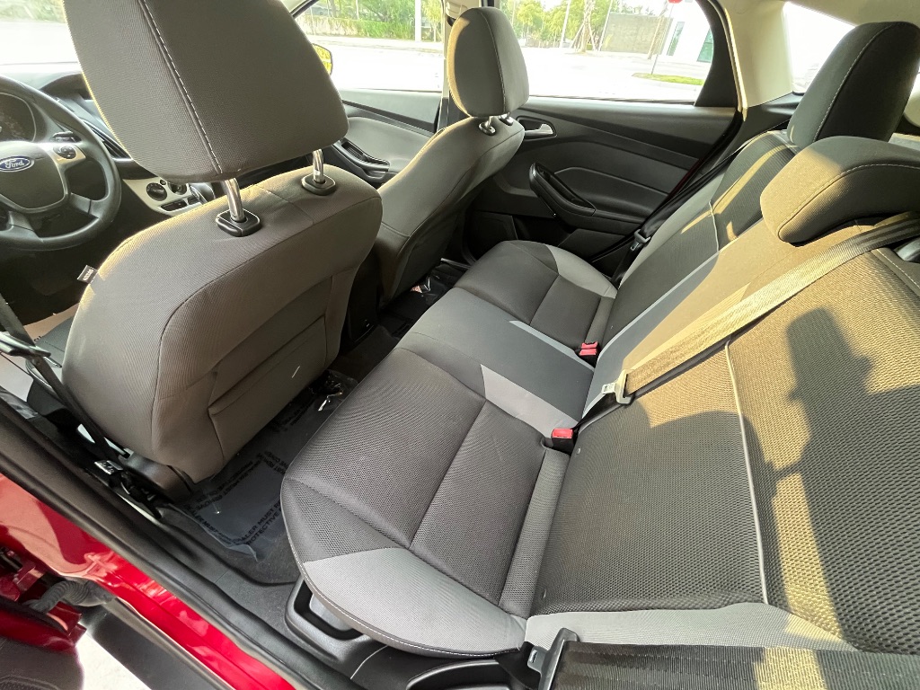 2014 Ford Focus SE photo