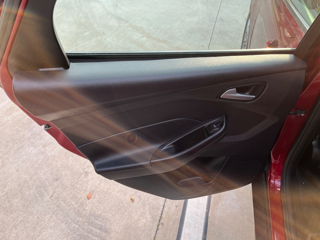 2014 Ford Focus SE photo