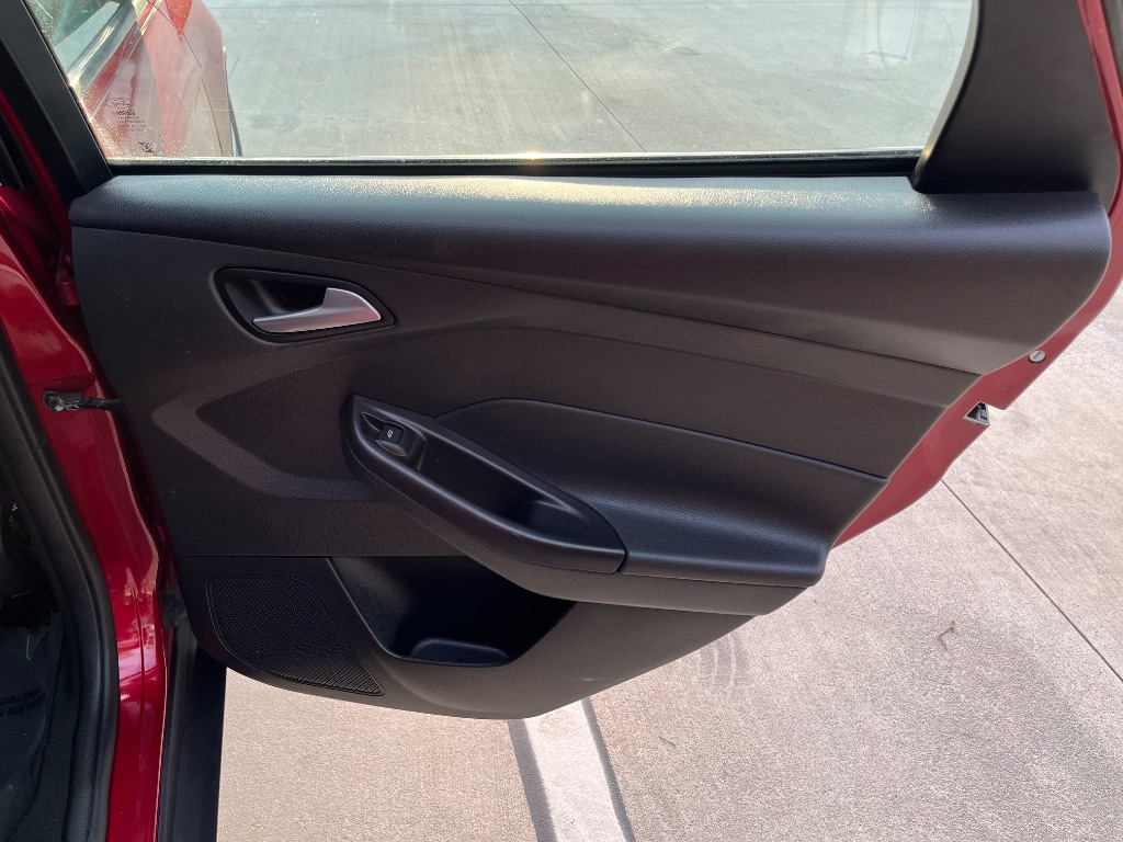 2014 Ford Focus SE photo