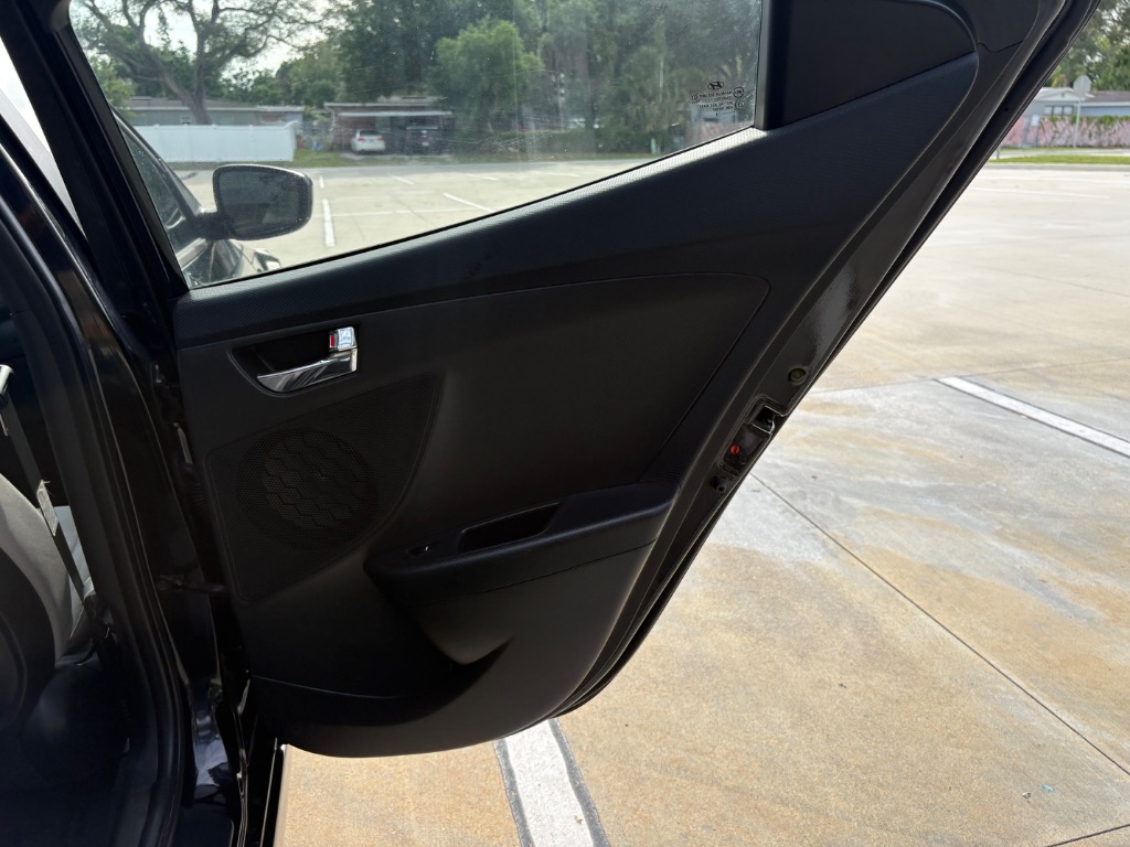 2014 Hyundai Veloster - $7,495