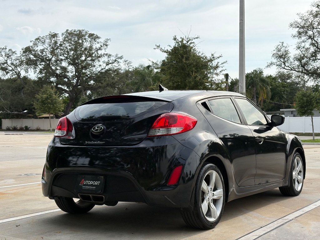 2014 Hyundai Veloster - $7,495
