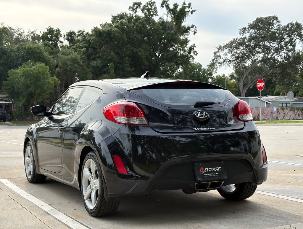 2014 Hyundai Veloster - $7,495