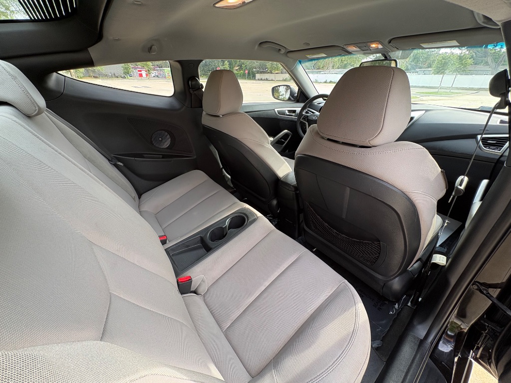 2014 Hyundai Veloster - $7,495