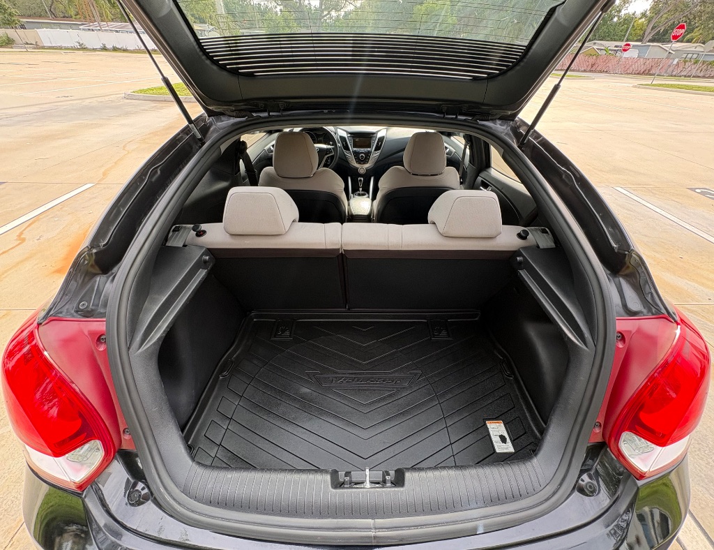 2014 Hyundai Veloster - $7,495