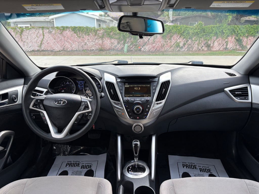 2014 Hyundai Veloster - $7,495