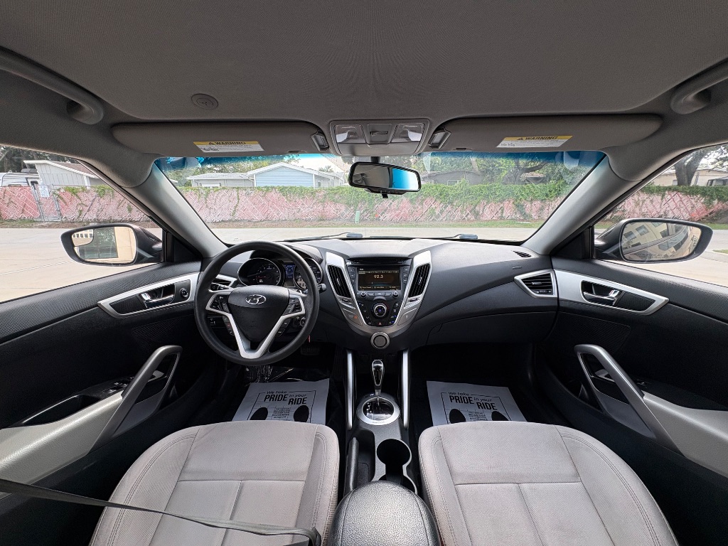 2014 Hyundai Veloster - $7,495