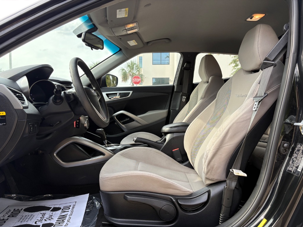 2014 Hyundai Veloster - $7,495