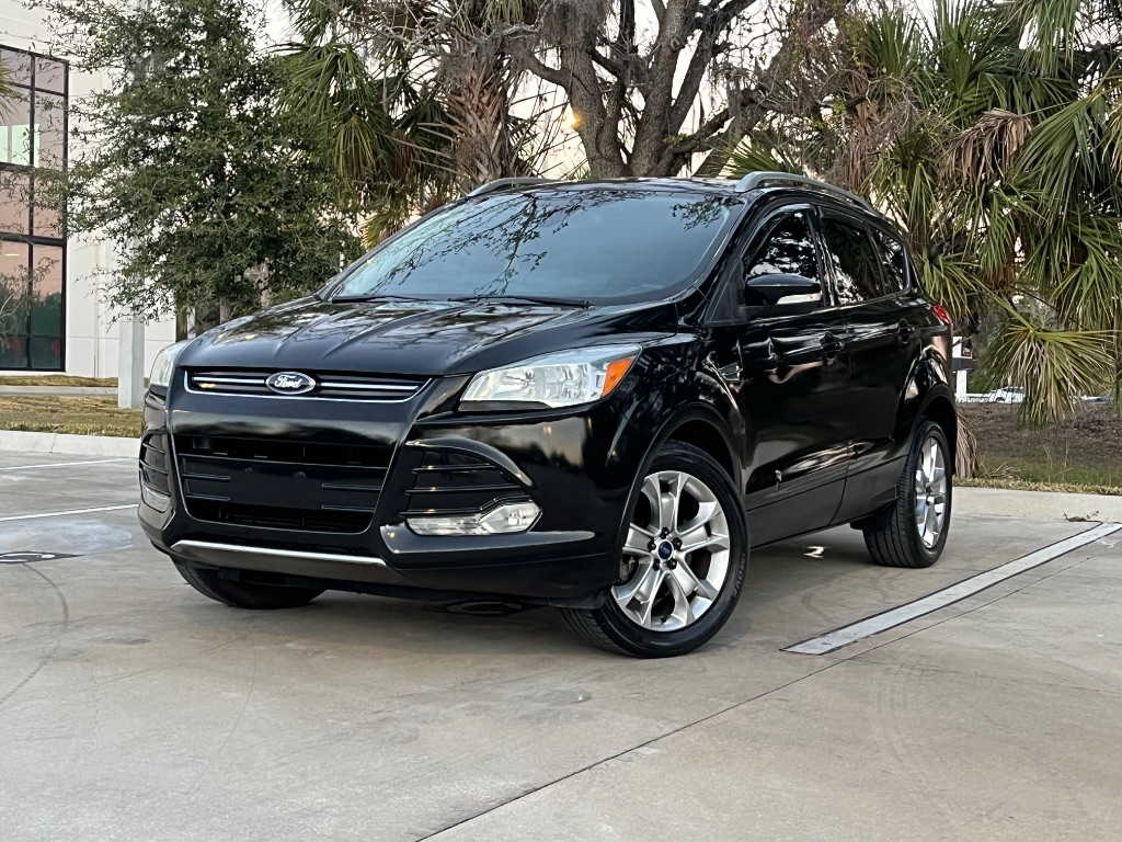 2014 Ford Escape - $7,995