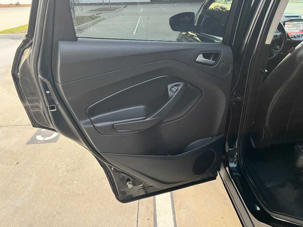 2014 Ford Escape - $7,995
