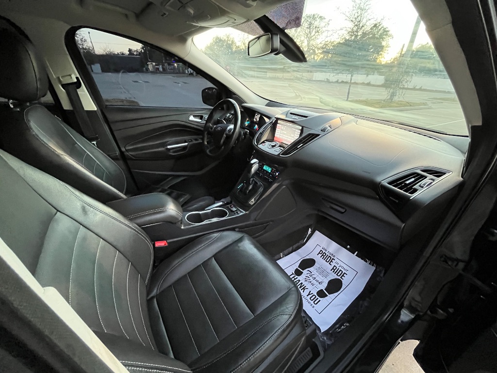 2014 Ford Escape - $7,995