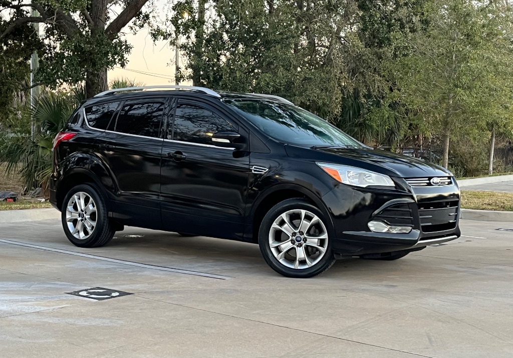 2014 Ford Escape - $7,995
